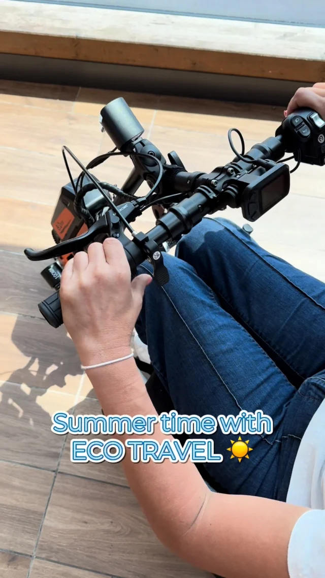Urlaub? Mit dem Eco Travel kannst du dich ohne großen Aufwand auf den Weg machen. ☀️✈️

Eco Travel wurde so konzipiert, dass das Reisen einfach leichter wird – du klappst es zusammen und packst es in einen praktischen Koffer, den du mit auf die Reise nehmen kannst.

Flugzeug, Auto, Zug? Du bestimmst die Richtung. 🌴
—
Vacation? With Eco Travel, you can hit the road without any hassle. ☀️✈️

Eco Travel is designed to make traveling simply easier – just fold it up and pack it into a convenient suitcase that you can take with you on your trip.

Plane, car, or train? You choose the destination. 🌴